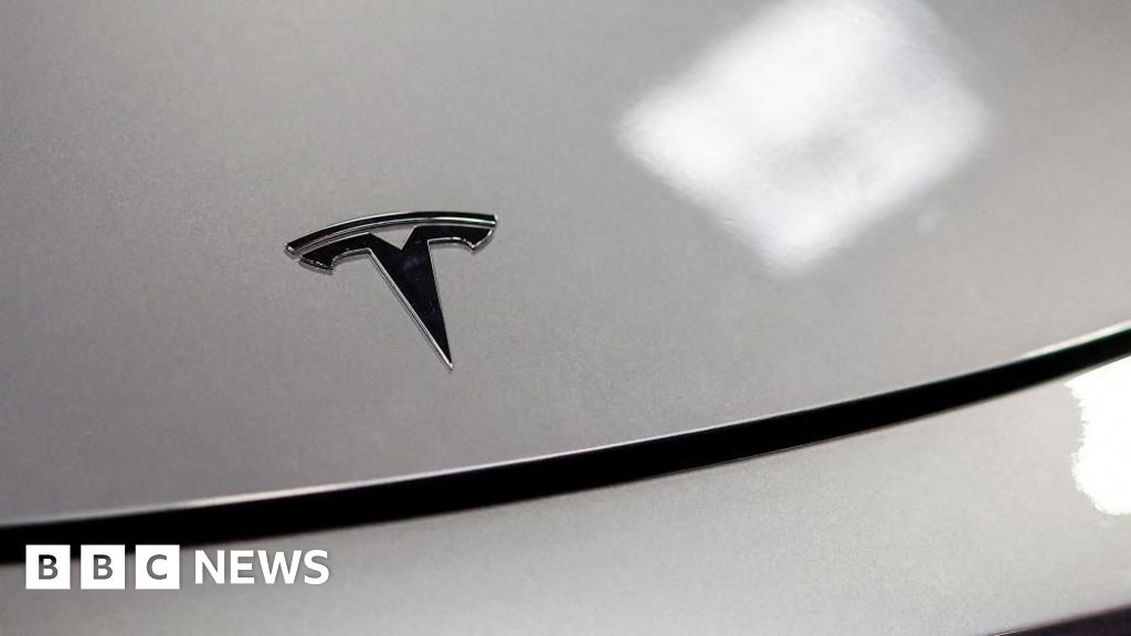 Tesla asks court to throw out fatal Autopilot crash verdict