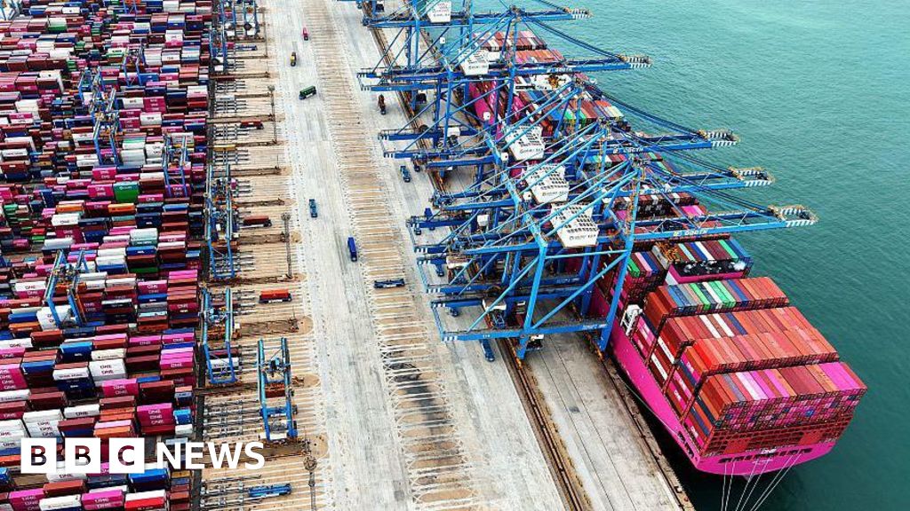 China accuses US of ‘double standards’ over tariff threat